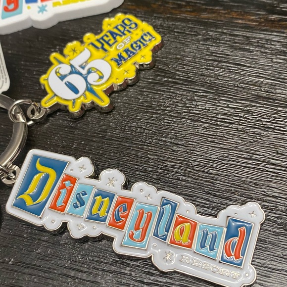 Disneyland 65th Anniversary Keychain and Magnet - Picture 4 of 5